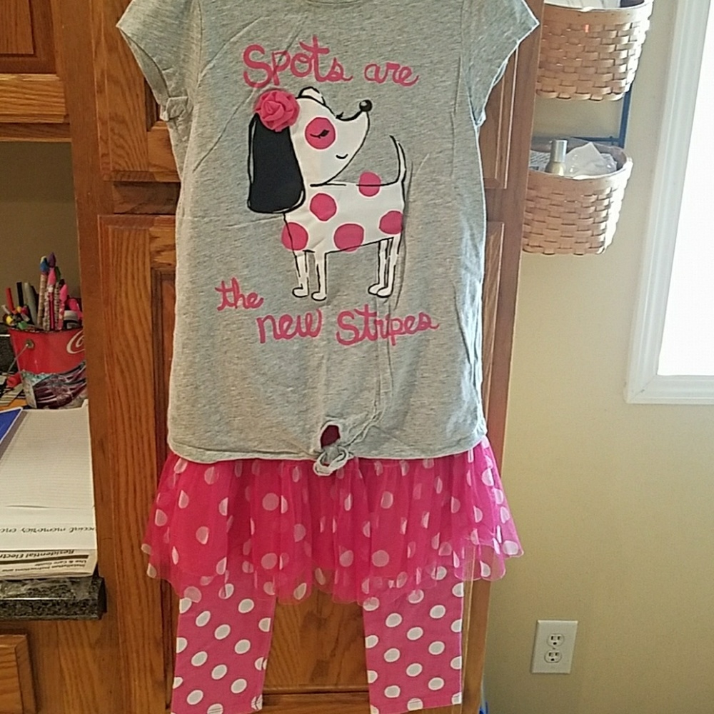 Little girl 3 piece outfit.